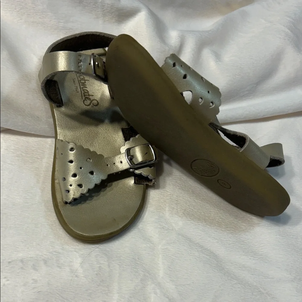 FootMates White Kids Leather Strappy Buckle Sandals